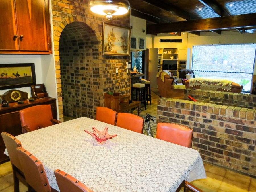 4 Bedroom Property for Sale in Heuwelsig Free State